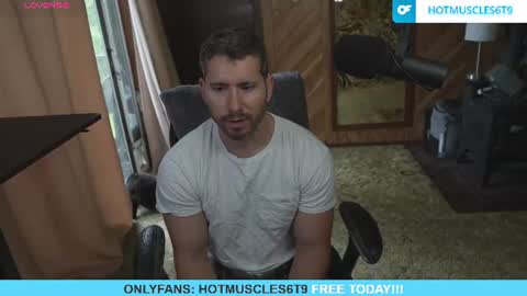 hotmuscles6t9 online show from June 22, 2:02 pm