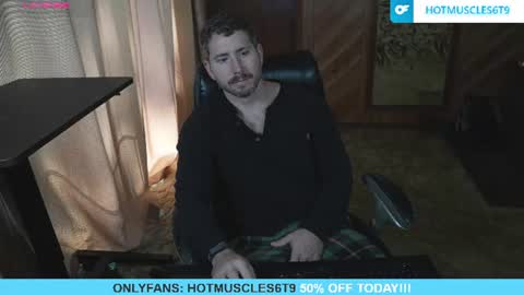 hotmuscles6t9 online show from July 7, 3:27 pm