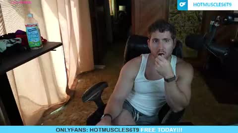 hotmuscles6t9 online show from July 28, 4:39 pm