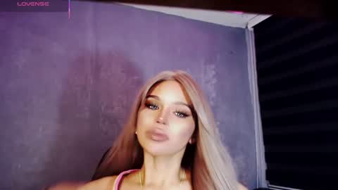 Marga Avery online show from June 23, 9:17 am
