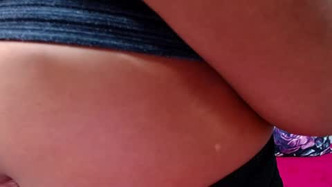 hotsmalltitsx online show from July 15, 6:45 pm