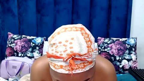 hotsmalltitsx online show from July 19, 6:32 pm