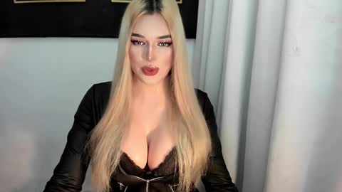 STELLA online show from December 1, 7:17 am