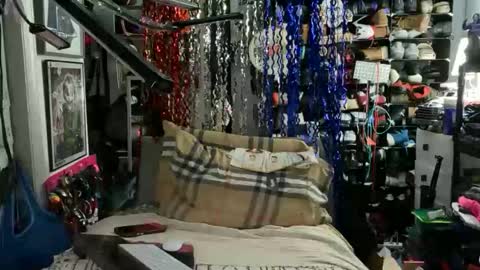 hotstuff775616 online show from June 7, 2:39 am
