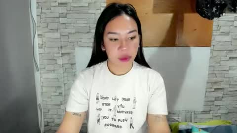 jelaigrande  online show from May 3, 12:38 am