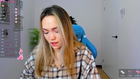 hello Im Eva online show from December 20, 2:19 am