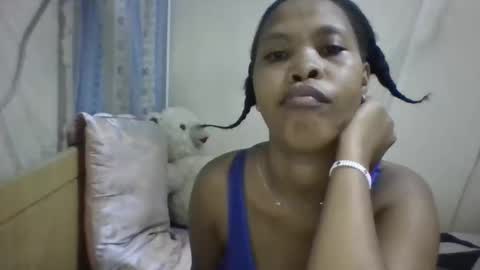 hottiecreamys cam online show from October 23, 6:42 pm