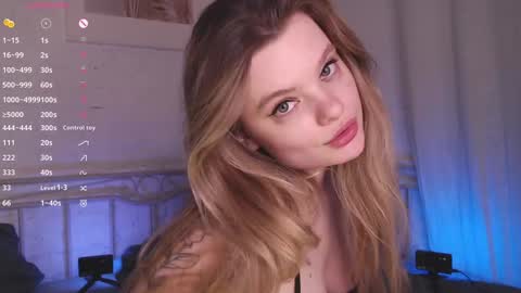 Snapshot of hottie_jane chatting on December 15, 11:42 pm Jane online show from December 15, 11:42 pm