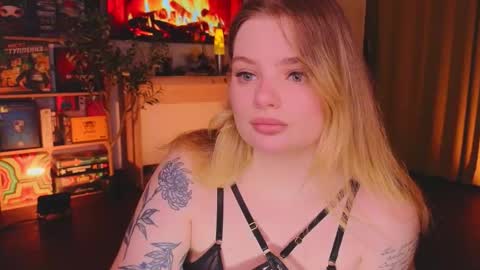 Snapshot of hottie_jane chatting on October 9, 8:14 pm Jane online show from October 9, 8:14 pm
