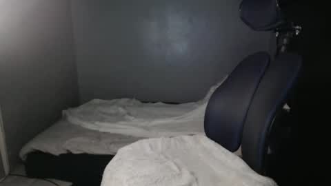 hottie_kyle69 online show from April 29, 5:40 pm