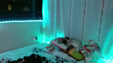 hottie_miaaa online show from September 17, 8:23 pm