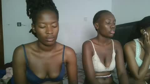 hottie_mistie online show from June 27, 6:41 am