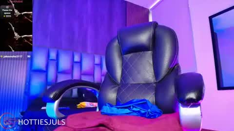 Juls online show from June 30, 7:34 pm