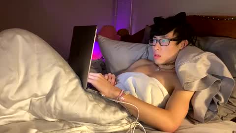 hottiewithabody101 online show from June 8, 1:28 am