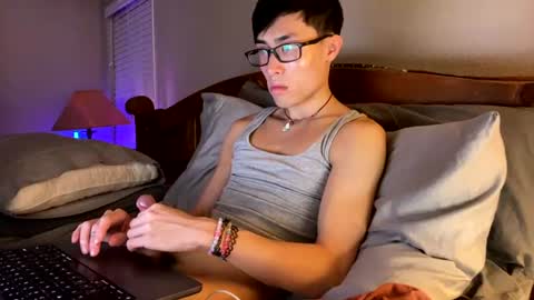 hottiewithabody101 online show from July 3, 2:22 pm