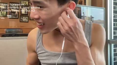 hottiewithabody101 online show from July 8, 4:43 pm