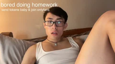 hottiewithabody101 online show from June 30, 4:50 pm