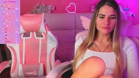 Ivanna and Jessica online show from March 1, 6:39 am