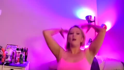 YoursTruly online show from June 16, 3:32 am