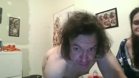 hubbyandwifeyy69 online show from May 18, 12:31 am
