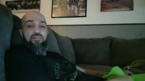 huckthefinn online show from March 29, 7:43 am