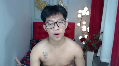 hugecockmiro online show from February 3, 11:42 am