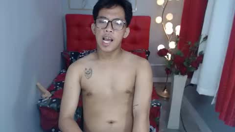 hugecockmiro online show from February 4, 2:21 pm