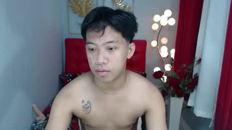 hugecockmiro online show from February 4, 11:16 am