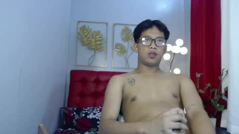 hugecockmiro online show from February 5, 7:07 am