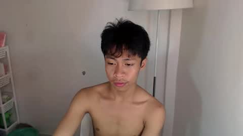 hugecockwayoy online show from September 13, 4:15 am