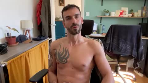 HugeCumBator online show from April 18, 2:30 pm