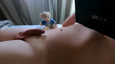 HugeCumshots online show from September 20, 1:30 am