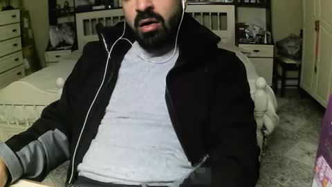 hugeveiny online show from January 16, 4:38 pm