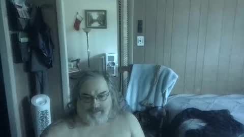 lonely huggy bear online show from May 6, 1:28 pm