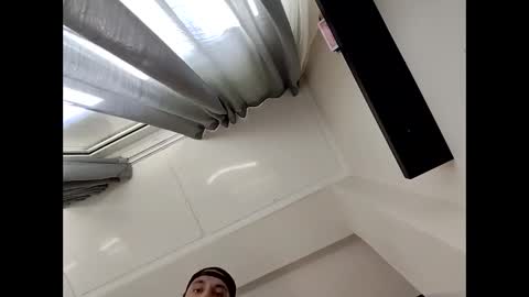 hugoespada1 online show from April 26, 11:41 am