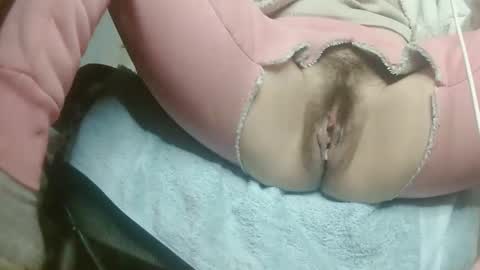 hujiajia520321431 online show from April 29, 9:41 pm