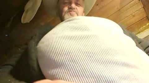 Snapshot of hung34u chatting on December 15, 12:17 pm hung34u online show from December 15, 12:17 pm