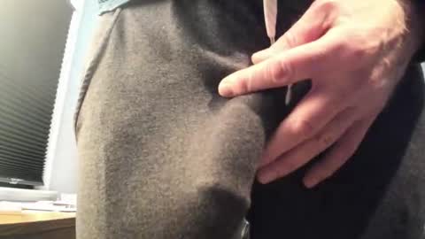 Big uncut cock dripping online show from December 1, 9:39 pm