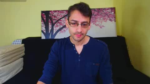 Snapshot of hungeddy chatting on October 21, 8:45 pm Eddy online show from October 21, 8:45 pm
