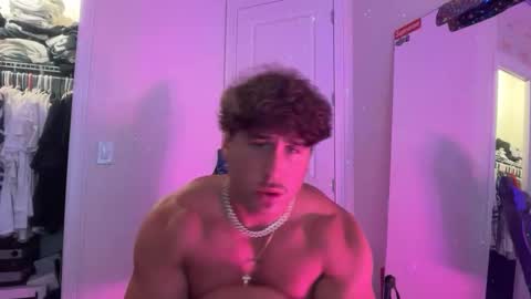 hungkingg22 online show from April 2, 4:36 pm