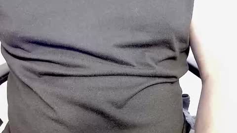 hungnuncutboy online show from December 13, 10:27 pm