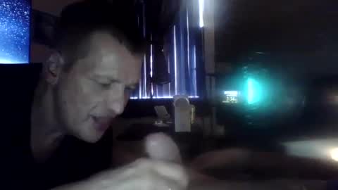 king Hung Uncut online show from October 18, 10:36 pm