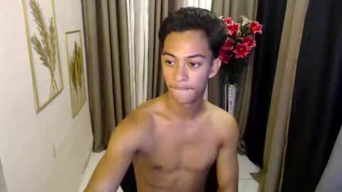 hunk_edward online show from April 28, 6:29 am