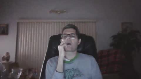 hunkmasclefad458 online show from May 4, 5:03 am