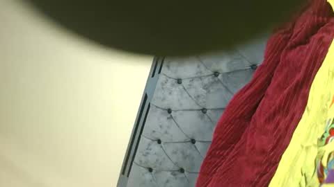 hunsweetpie online show from April 21, 5:03 am