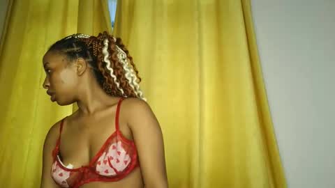 hunsweetpie online show from December 17, 5:03 am