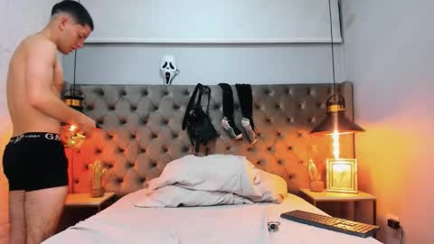 Snapshot of hunterheat_ chatting on October 3, 12:13 pm hunterheat_ online show from October 3, 12:13 pm
