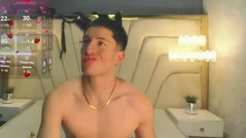 Snapshot of hunterheat_ chatting on October 2, 12:04 pm hunterheat_ online show from October 2, 12:04 pm