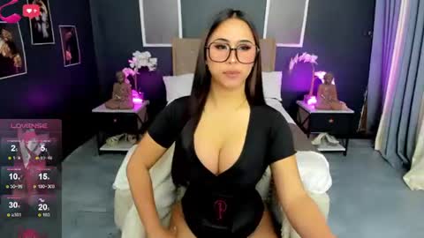 HELLO HANNAH IS BACK online show from July 12, 9:23 am