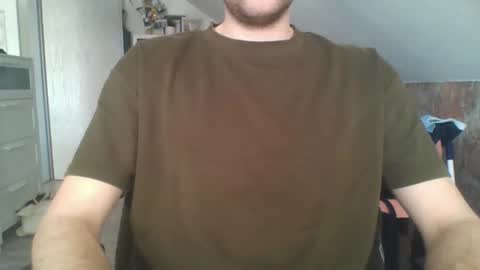 hunting_007 online show from April 4, 8:10 am